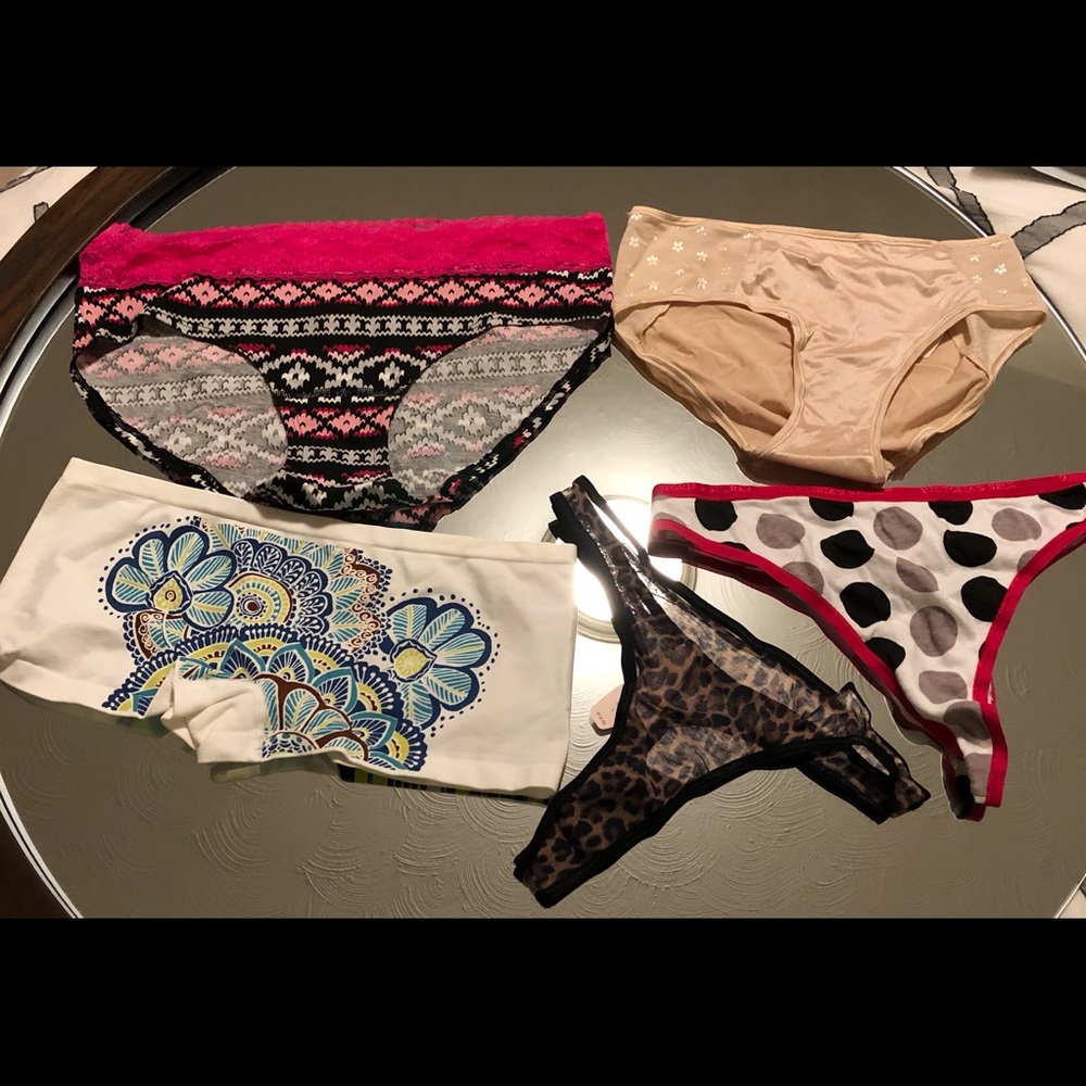 Lot of 5 NWT Victoria’s Secret underwear Large